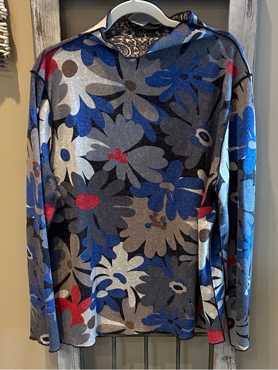 Other - Men's Floral Crewneck Sweater - Blue & Gray